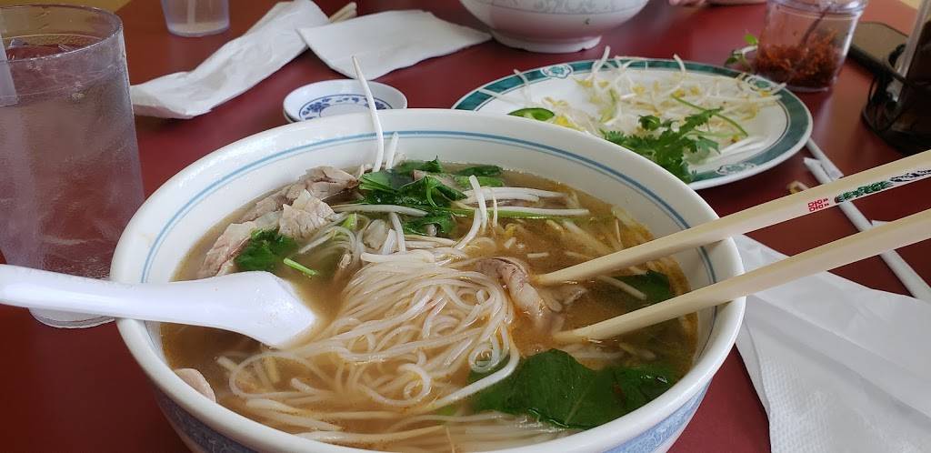 Pho Luu | restaurant | 4488 Austin Bluffs Pkwy, Colorado Springs, CO 80918, USA | 7195488909 OR +1 719-548-8909