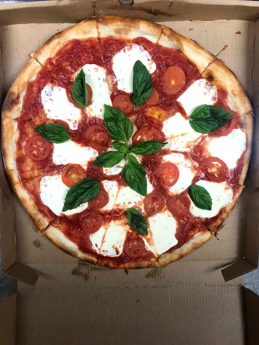 Basil Garden Pizza of Franklin | restaurant | 1800 Carothers Pkwy Suite 5, Brentwood, TN 37027, USA | 6157220000 OR +1 615-722-0000