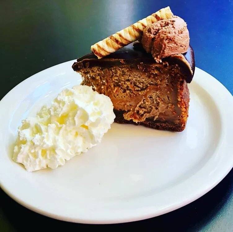 Chau Haus Kalamazoo | restaurant | 7000 Stadium Dr, Kalamazoo, MI 49009, USA | 2693536620 OR +1 269-353-6620