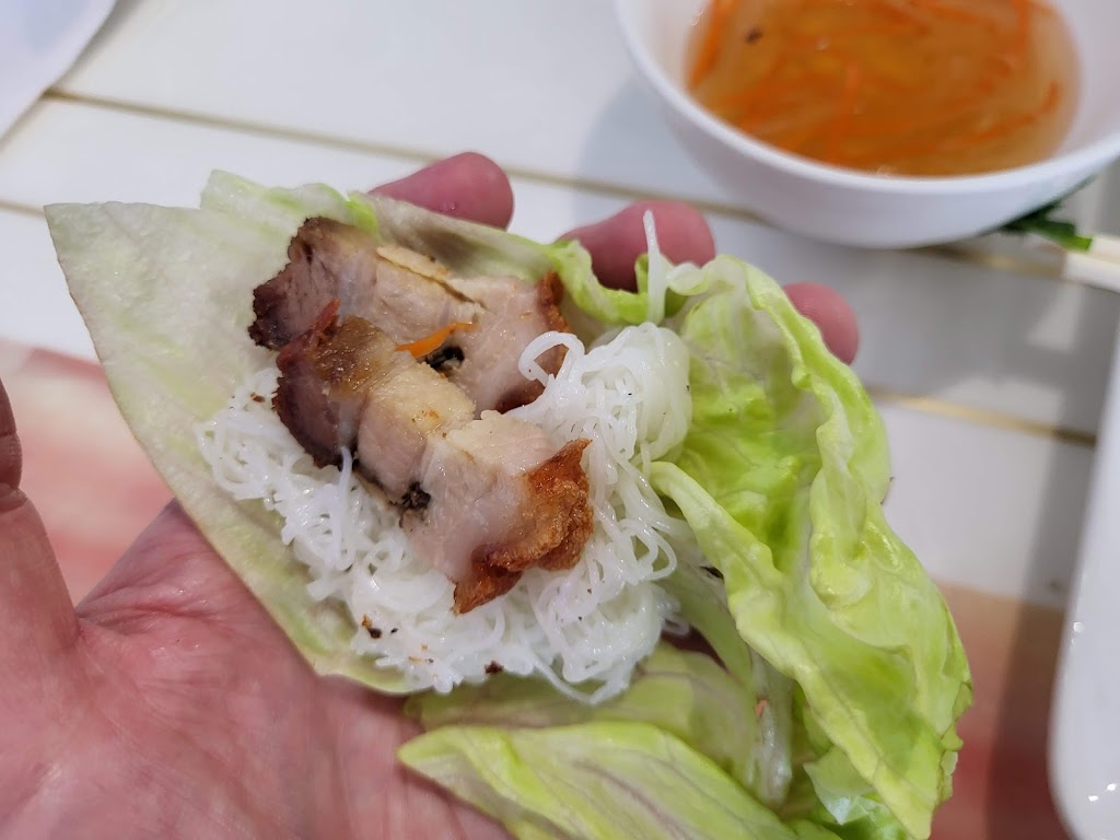 Viet Cafe | restaurant | 18396 Forest Rd, Forest, VA 24551, USA | 4346162192 OR +1 434-616-2192