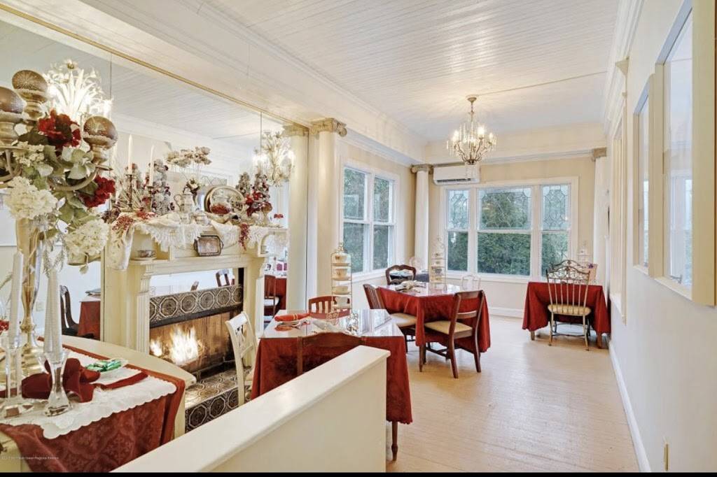 Mathis House, a Victorian Bed & Breakfast and Tearoom | restaurant | 600 Main St, Toms River, NJ 08753, USA | 7328187580 OR +1 732-818-7580