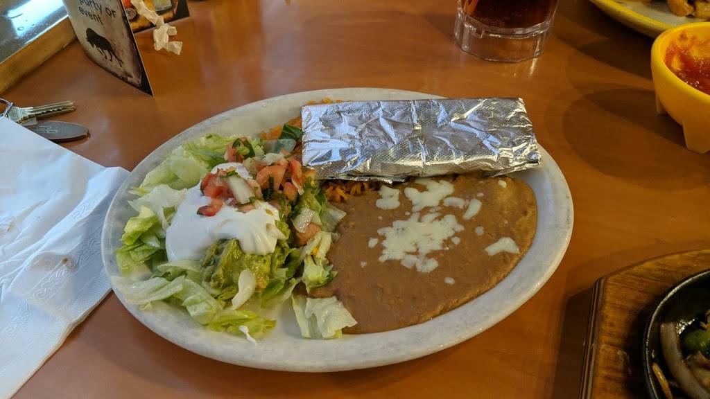 La Fiesta Chatham | restaurant | 6901 Preston Dr, Springfield, IL 62711, USA | 2176975588 OR +1 217-697-5588