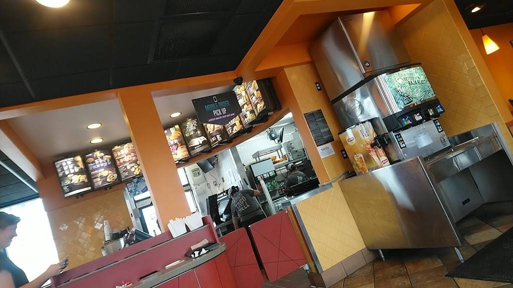 Taco Bell | meal takeaway | 7545 Fallbrook Ave, Canoga Park, CA 91307, USA | 8189991186 OR +1 818-999-1186