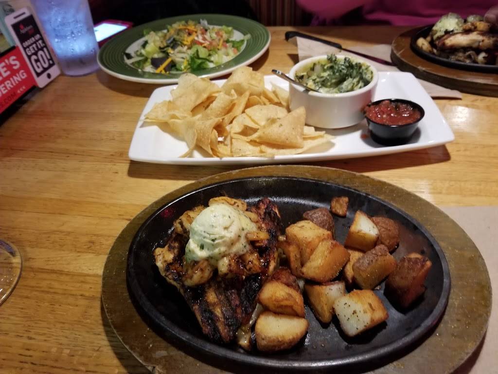 Applebees Grill + Bar | restaurant | 1601 South Braddock Avenue Edgewood Towne Centre, Pittsburgh, PA 15218, USA | 4127319782 OR +1 412-731-9782