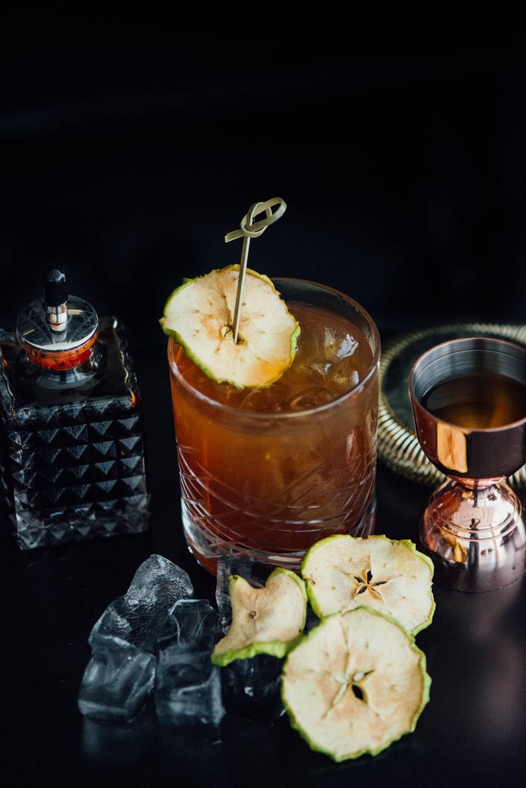 Restaurant Semaphore | restaurant | 705 Avenue Michel Jasmin, Dorval, QC H9P 1B8, Canada | 5146314811 OR +1 514-631-4811