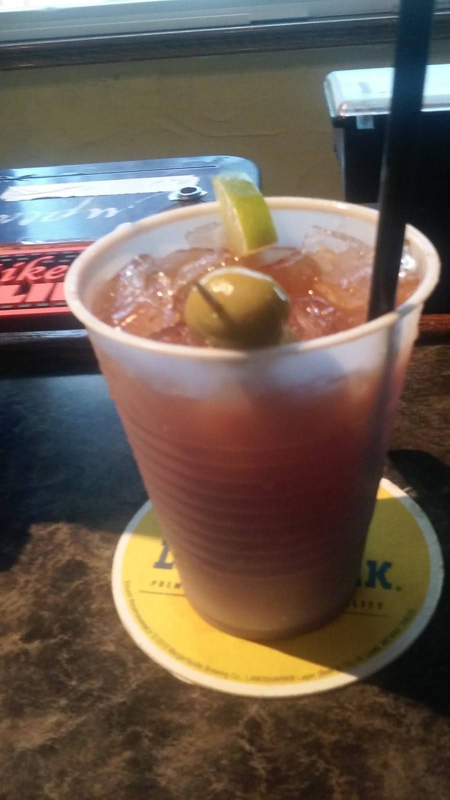 Thirsty Oyster | restaurant | 1 S Atlantic Ave, Cocoa Beach, FL 32931, USA | 3216133048 OR +1 321-613-3048