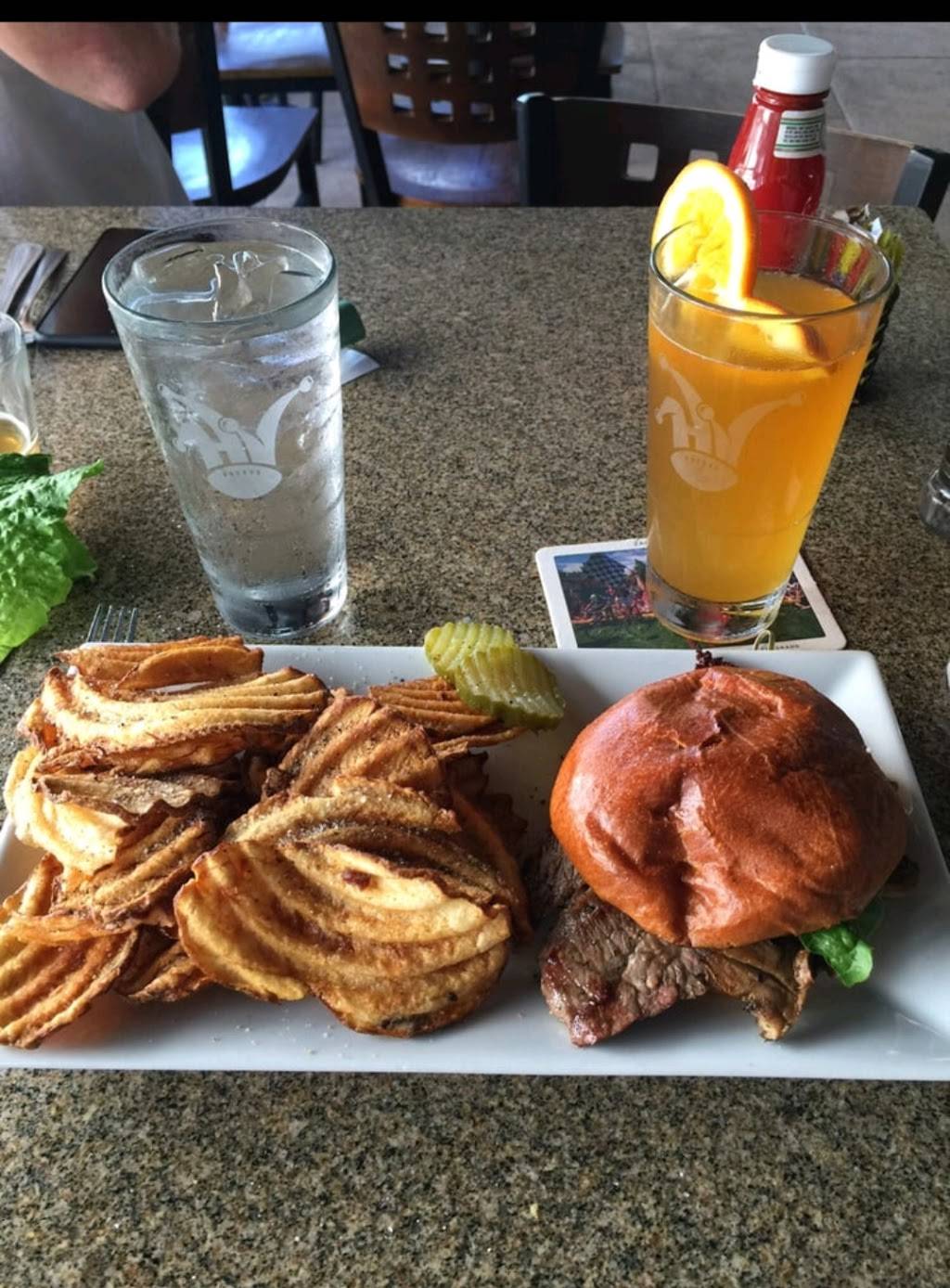 Hijinks Sports Bar & Grill | restaurant | 133 SE Mizner Blvd, Boca Raton, FL 33432, USA | 5614653077 OR +1 561-465-3077