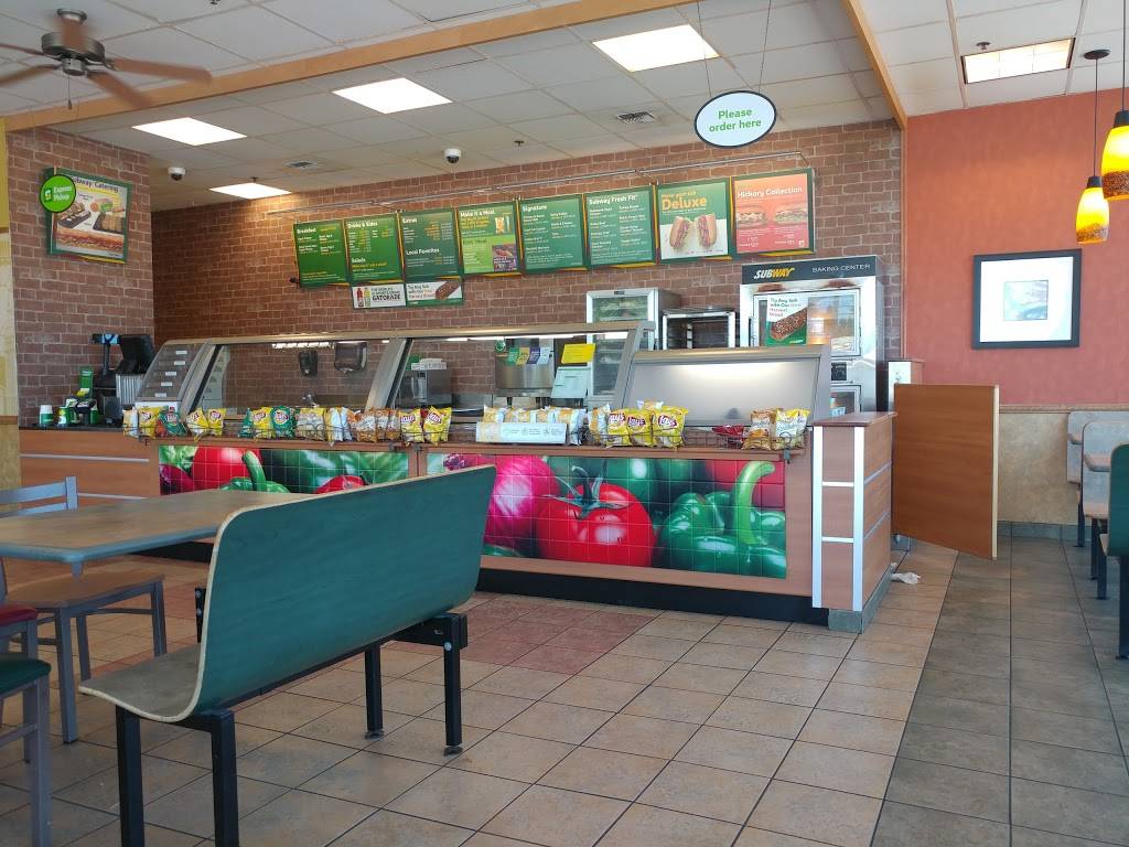 Subway | meal takeaway | 7600 196th Ave SW Suite 100, Lynnwood, WA 98036, USA | 4257711127 OR +1 425-771-1127