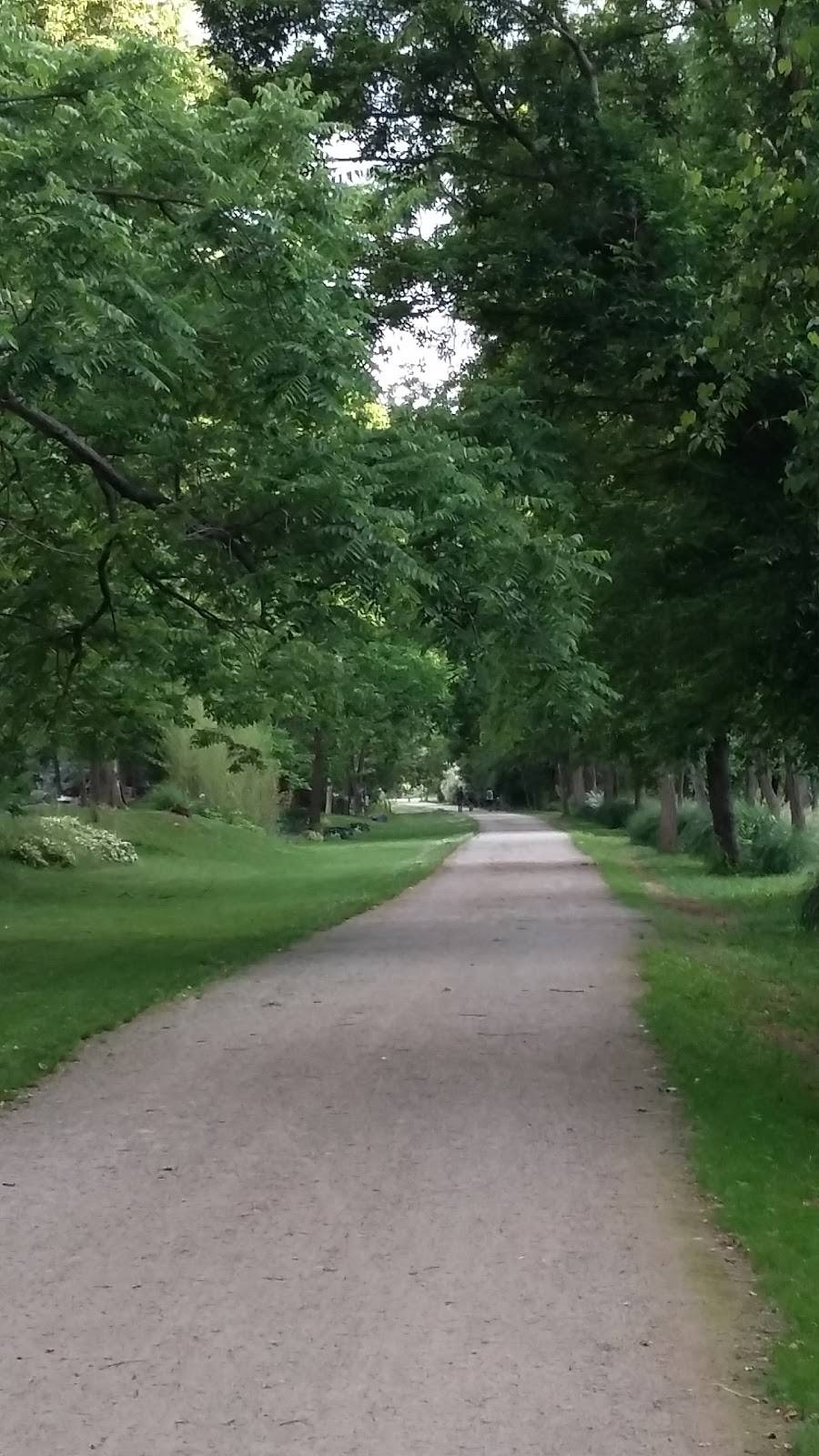 The Boston Waterfront | restaurant | 2422 St David Dr, McKeesport, PA 15135, USA | 4129165532 OR +1 412-916-5532