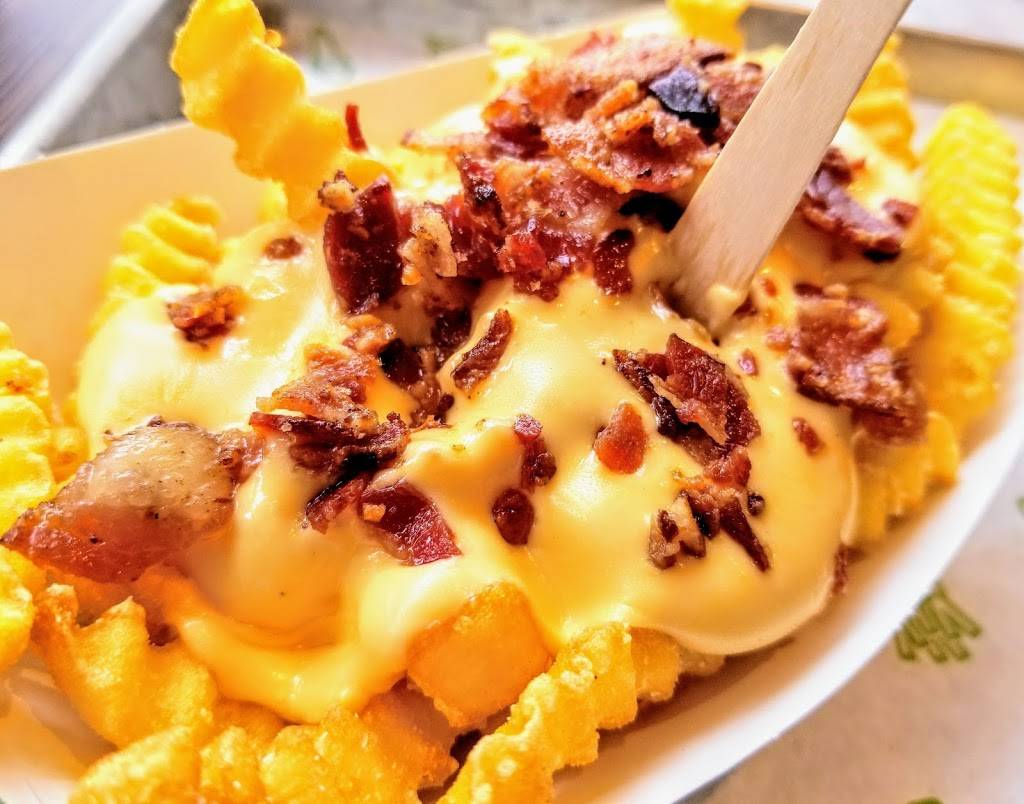 Shake Shack | restaurant | 10250 CA-2, Los Angeles, CA 90067, USA | 4242180076 OR +1 424-218-0076