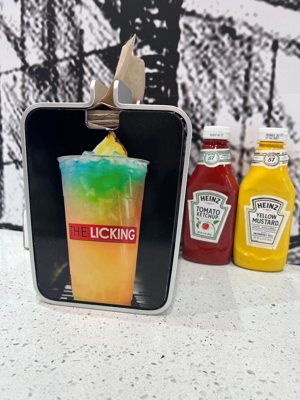 The Licking South Perrine | restaurant | 10918 SW 184th St, Miami, FL 33157, USA | 3056408840 OR +1 305-640-8840