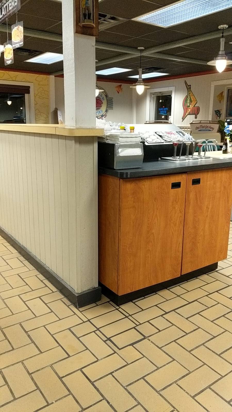 Long John Silvers | restaurant | 148 E Dayton Yellow Springs Rd, Fairborn, OH 45324, USA | 9378785134 OR +1 937-878-5134