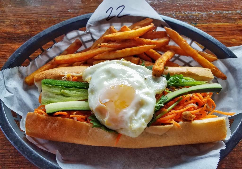 Hughies | restaurant | 1802 W 18th St, Houston, TX 77008, USA | 7138691830 OR +1 713-869-1830