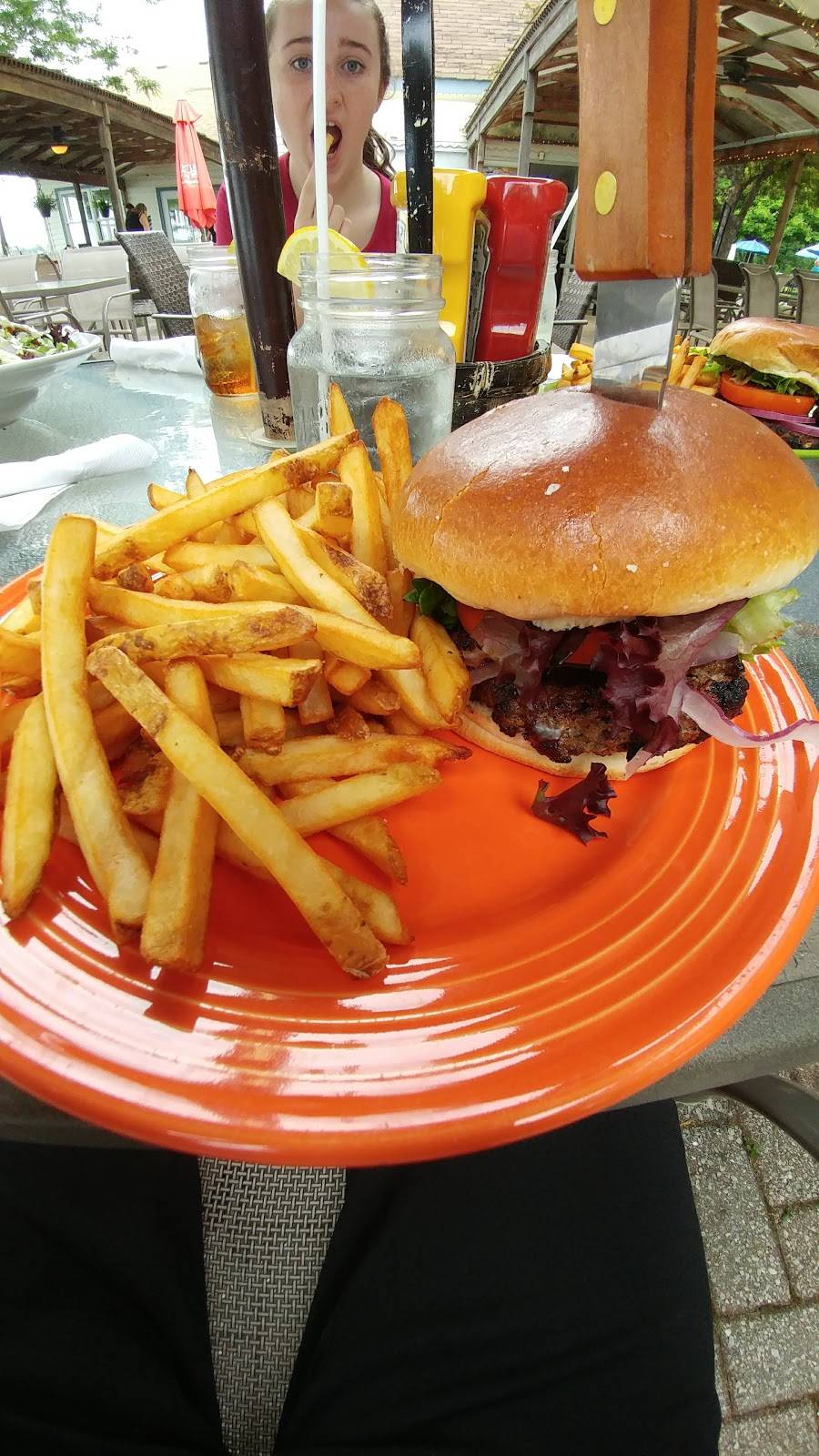 Boblo Island Beach House Restaurant | restaurant | Amherstburg, ON N9V 4B2, Canada | 5199973099 OR +1 519-997-3099