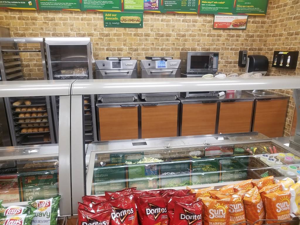 Subway | meal takeaway | 305 Abrahames Rd, Moriarty, NM 87035, USA | 5058324947 OR +1 505-832-4947