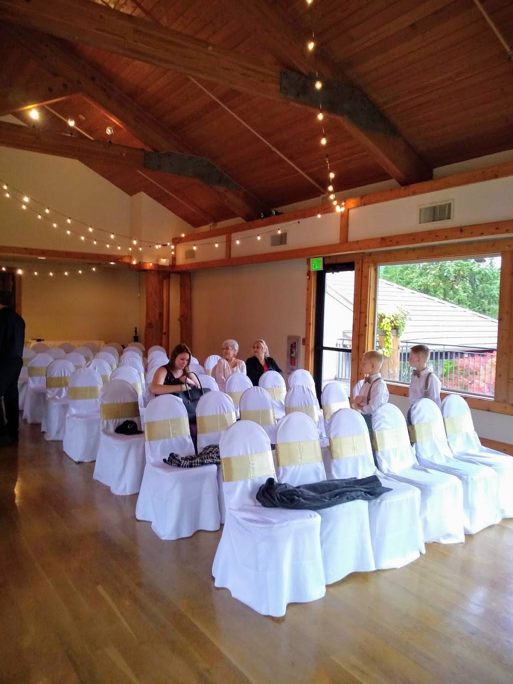 Lewis River Golf Course | restaurant | 3209 Old Lewis River Rd, Woodland, WA 98674, USA | 3602258254 OR +1 360-225-8254