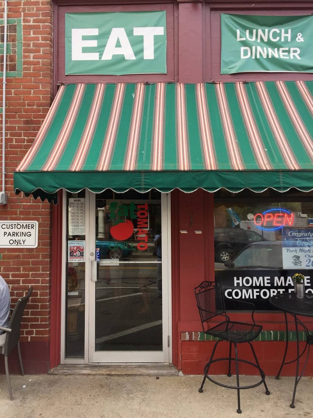 Fat Tomato Grill | restaurant | 241 York St #3, York, ME 03909, USA | 2073635333 OR +1 207-363-5333