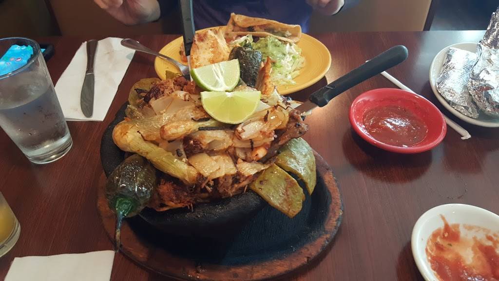 Tarascos Tacos & Wings | restaurant | 1350 Joe Frank Harris Pkwy SE, Cartersville, GA 30120, USA | 7703343806 OR +1 770-334-3806