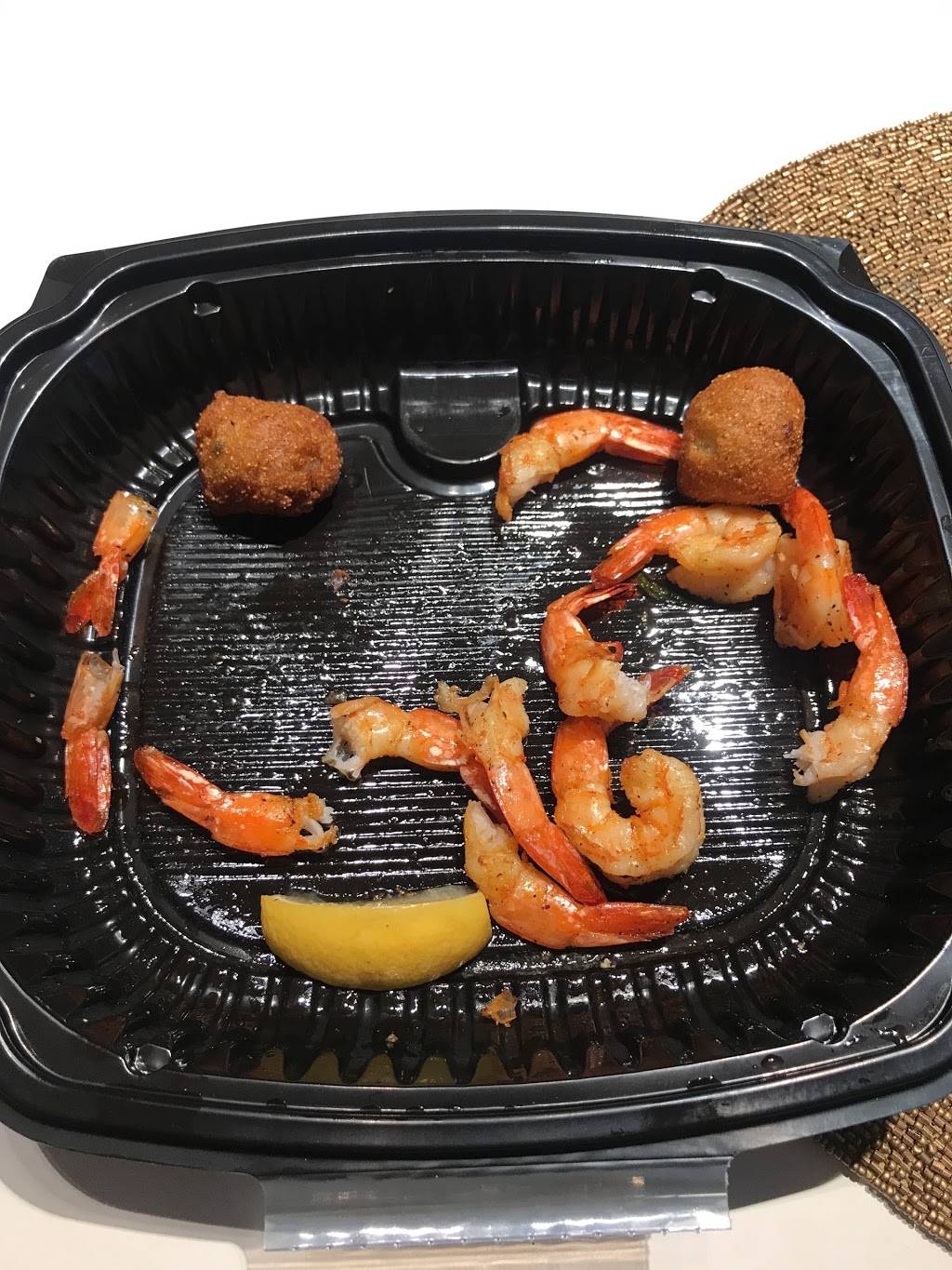 Half Shells Oyster Bar & Grill | restaurant | 6617 Snider Plaza, Dallas, TX 75205, USA | 2146918164 OR +1 214-691-8164