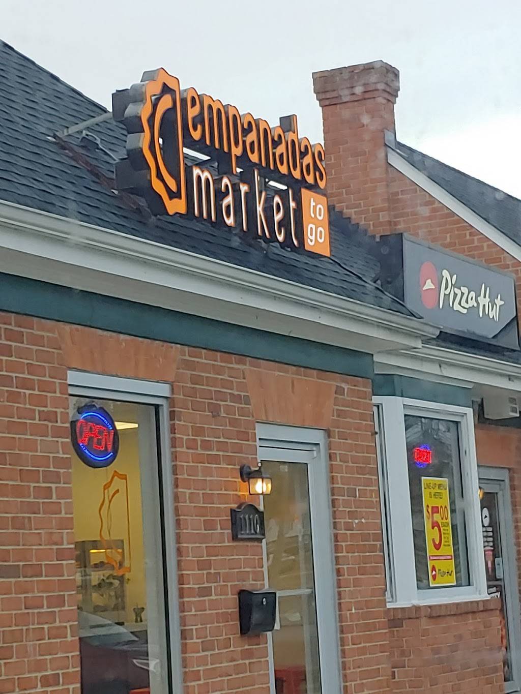 Empanadas Market | restaurant | 1110 Westbriar Dr, Henrico, VA 23238, USA | 8045161065 OR +1 804-516-1065
