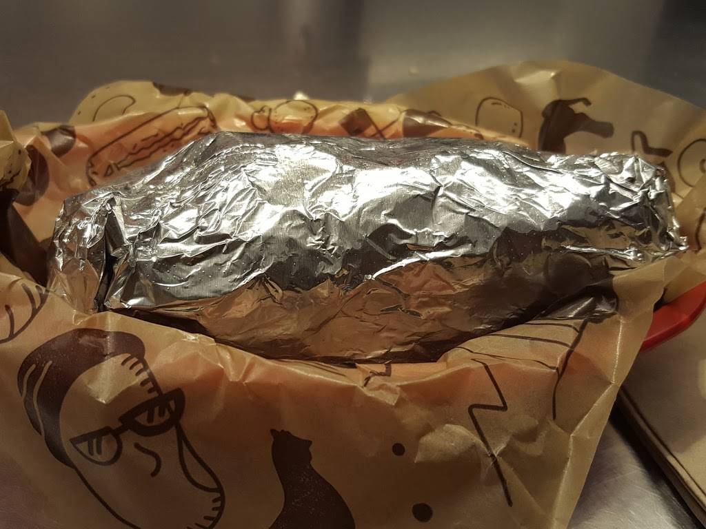 Chipotle Mexican Grill | restaurant | 3271 Lakeshore Ave, Oakland, CA 94610, USA | 5107886900 OR +1 510-788-6900