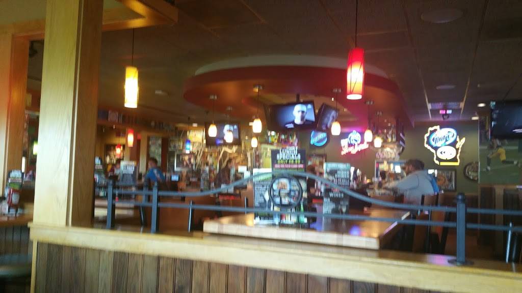 Applebees Grill + Bar | restaurant | 2303 WI-25 N, Menomonie, WI 54751, USA | 7152333036 OR +1 715-233-3036