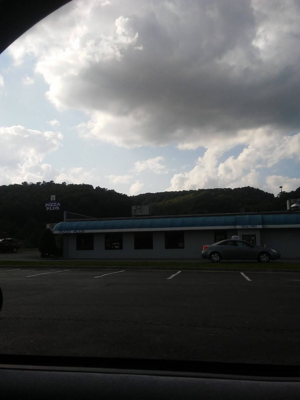 Pizza Plus | restaurant | 16415 Wise St, St Paul, VA 24283, USA | 2767627688 OR +1 276-762-7688