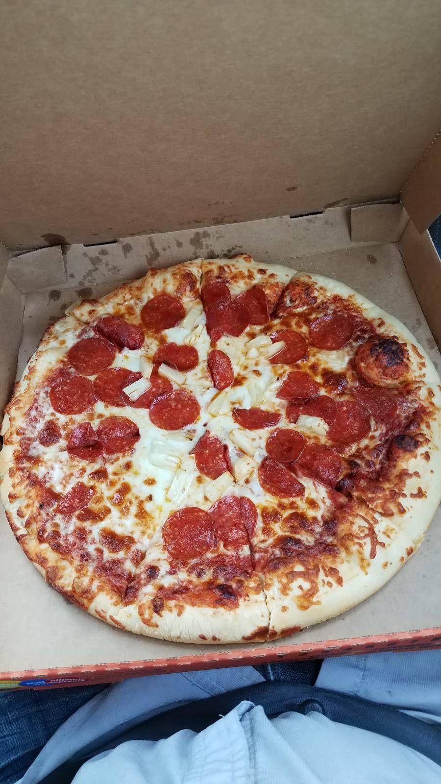 Little Caesars Pizza | meal takeaway | 207 N Zarzamora St, San Antonio, TX 78207, USA | 2102240435 OR +1 210-224-0435