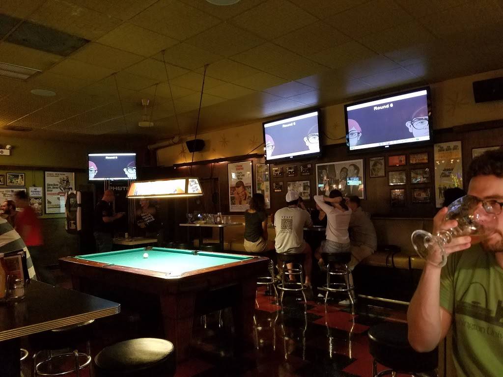 Holiday Club | restaurant | 4000 N Sheridan Rd, Chicago, IL 60613, USA | 7733489600 OR +1 773-348-9600