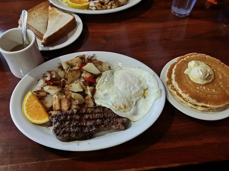 J&Js Diner | restaurant | 690 S State St, San Jacinto, CA 92583, USA | 9514872022 OR +1 951-487-2022