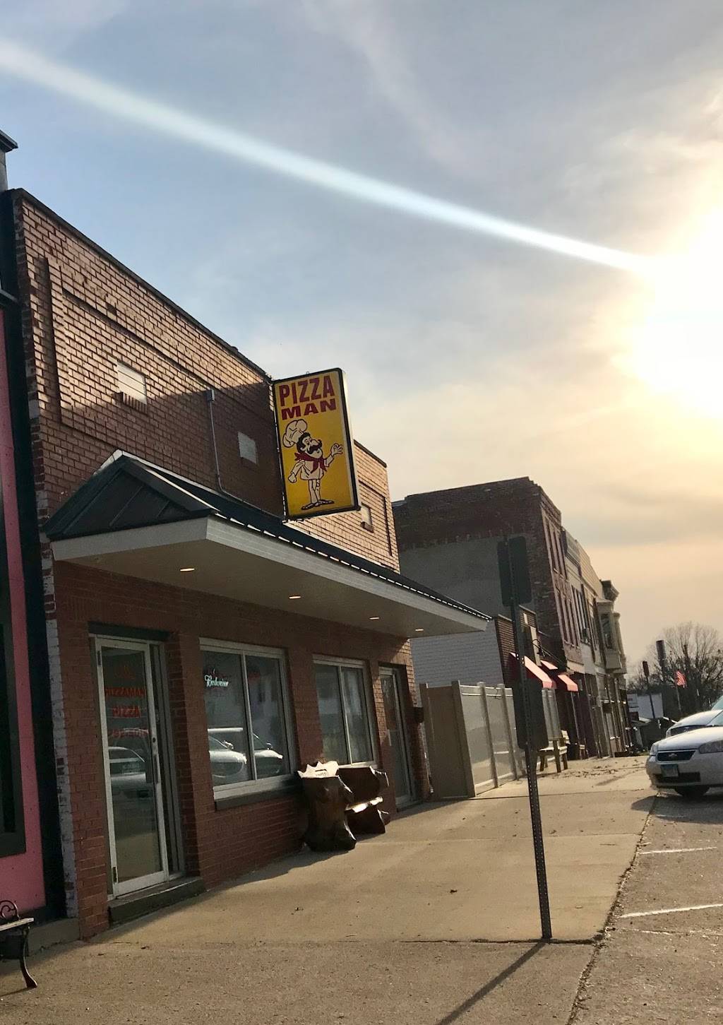 Pizza Man | restaurant | 114 E Cooke St, Mt Pulaski, IL 62548, USA | 2177925016 OR +1 217-792-5016