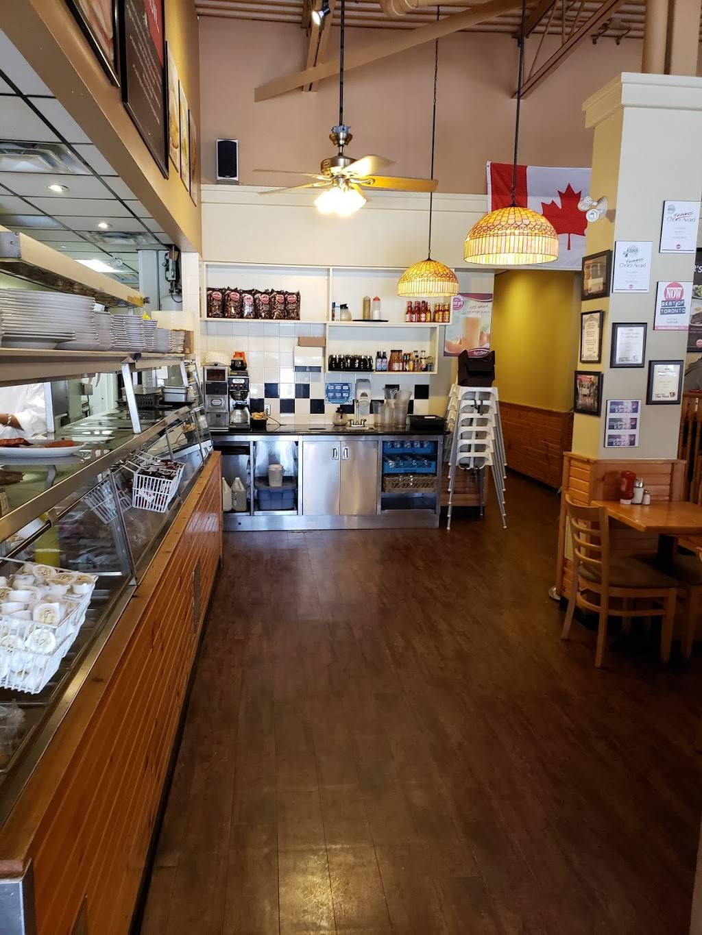 Sunset Grill | restaurant | 185 Consumers Dr, Whitby, ON L1N 1C4, Canada | 9056650030 OR +1 905-665-0030