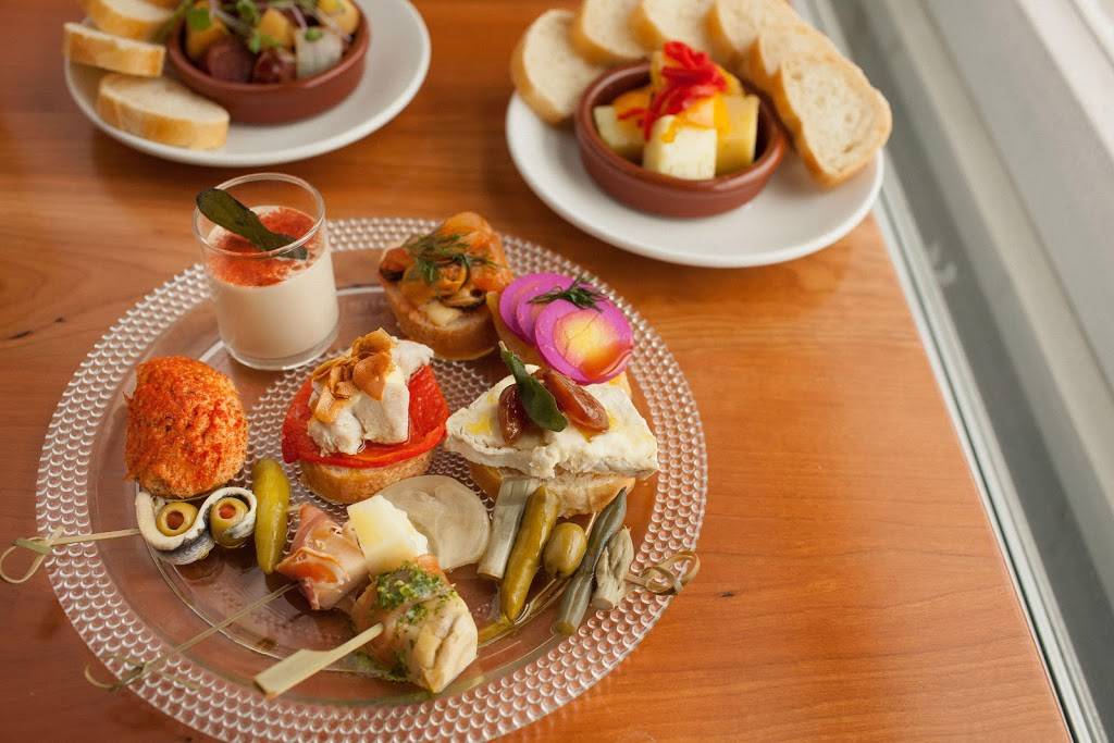 Zoko 822 Spanish Tapas and Gin Bar | restaurant | 822 Ottawa Ave NW, Grand Rapids, MI 49503, USA | 6168281118 OR +1 616-828-1118