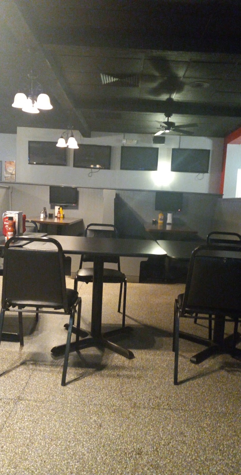 Ed & Berts Smokehouse | restaurant | 48 2nd St SE, Massillon, OH 44646, USA | 2343221204 OR +1 234-322-1204