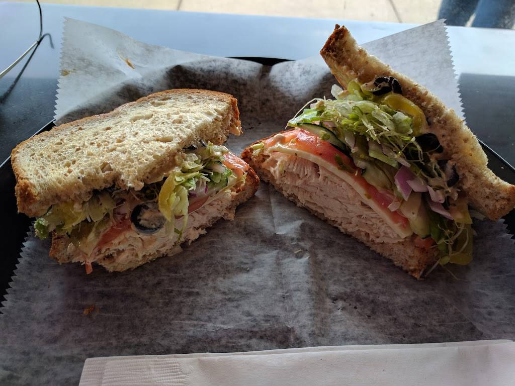 Dagwoods deli IUPUI | meal delivery | 923 Indiana Ave, Indianapolis, IN 46202, USA | 3174265222 OR +1 317-426-5222