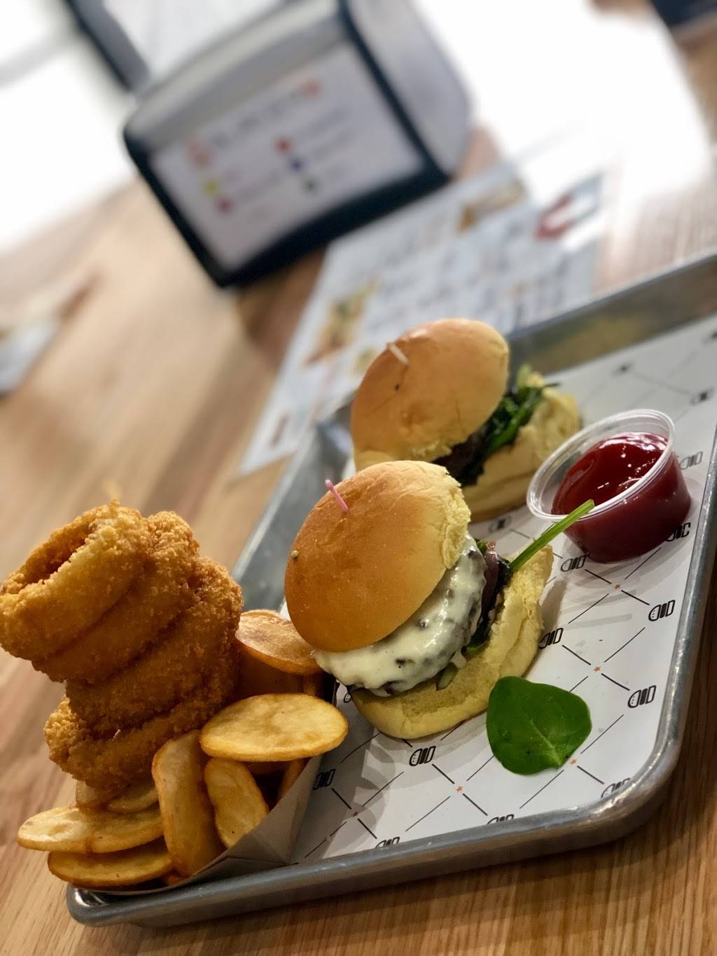 Burgerim Gourmet Burgers | restaurant | 30270 Woodward Ave, Royal Oak, MI 48073, USA | 2489653196 OR +1 248-965-3196