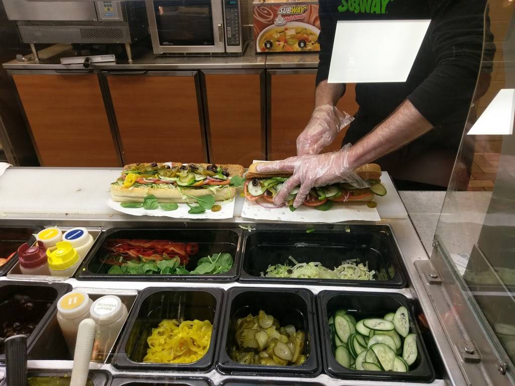 Subway | restaurant | 4939 W Ray Road, Suite 8, Corona Del Sol Plaza, Chandler, AZ 85226, USA | 4809407085 OR +1 480-940-7085