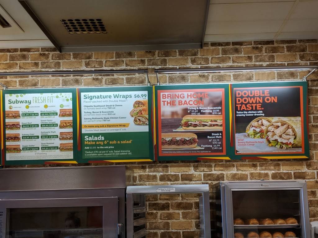 Subway | restaurant | 7570 Oak Point Rd, Lorain, OH 44052, USA | 4409851100 OR +1 440-985-1100