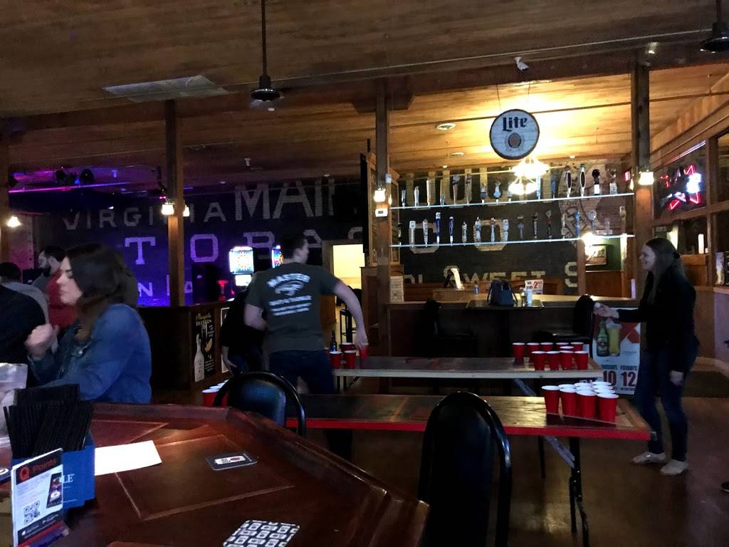 Q Bar | restaurant | 11 W John St, Plano, IL 60545, USA | 6305527663 OR +1 630-552-7663