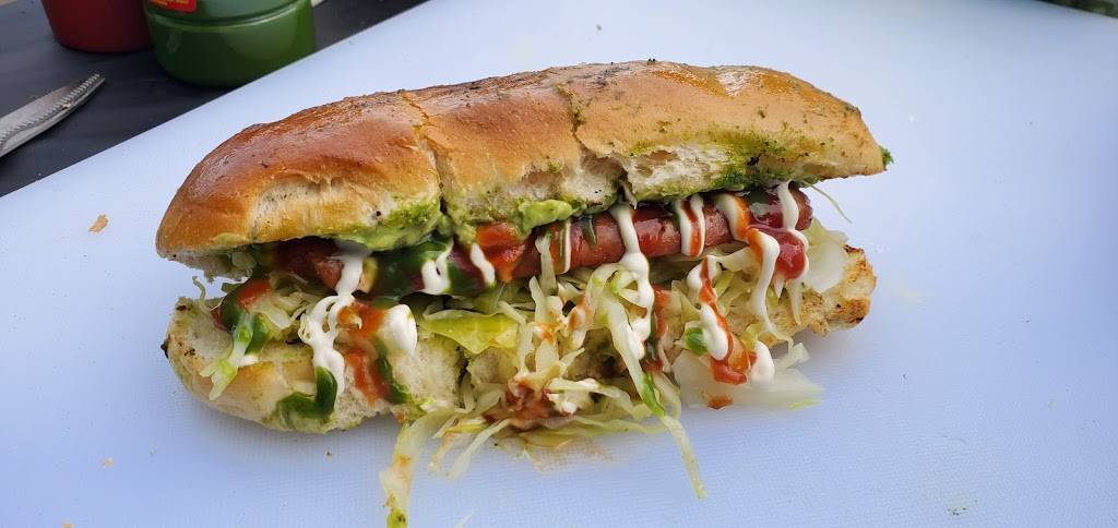 Shucos L.A | restaurant | 2817 S Central Ave, Los Angeles, CA 90011, USA | 2132841723 OR +1 213-284-1723