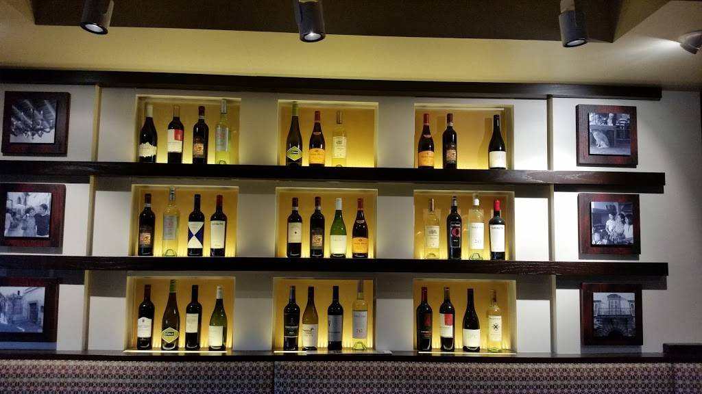 Carrabbas Italian Grill | restaurant | 1940 Stickney Point Rd, Sarasota, FL 34231, USA | 9419257407 OR +1 941-925-7407