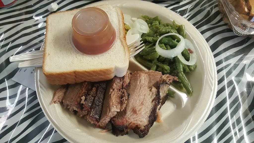 Mumphords Place Restaurant | restaurant | 1202 E Juan Linn St, Victoria, TX 77901, USA | 3614851112 OR +1 361-485-1112