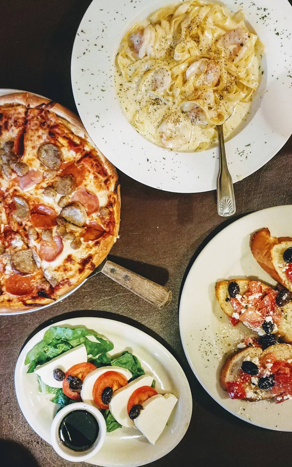 Paps Italian Grill | restaurant | 632 TX-16, Bandera, TX 78003, USA | 8307969400 OR +1 830-796-9400