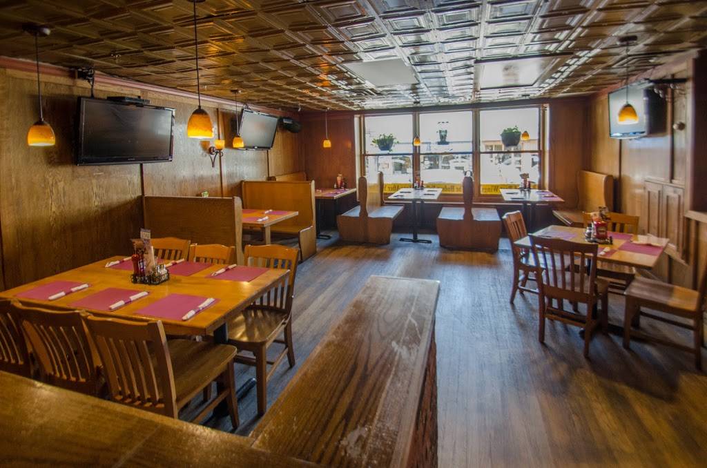 McGillicuddys | restaurant | 84 Main St, New Paltz, NY 12561, USA | 8452569289 OR +1 845-256-9289