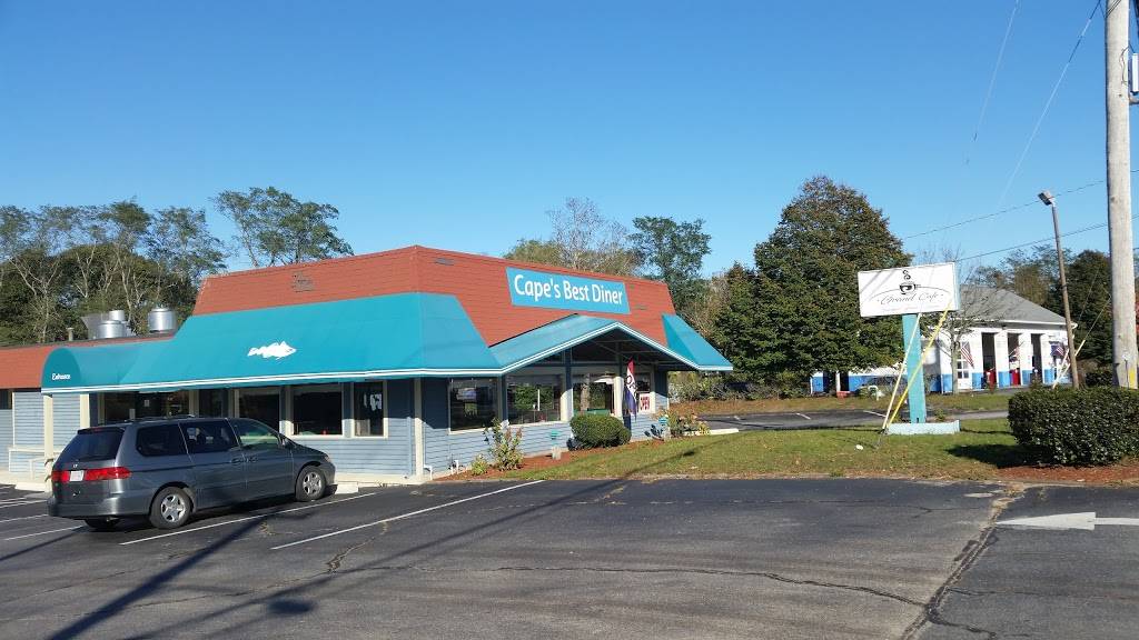 Capes Best | restaurant | 80 Main St, Hyannis, MA 02601, USA | 7744706563 OR +1 774-470-6563