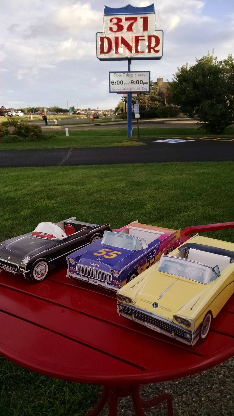 371 Diner | restaurant | 14901 Edgewood Dr N, Baxter, MN 56425, USA | 2188293356 OR +1 218-829-3356