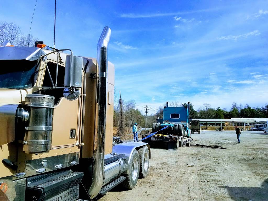 Saluda Truck Plaza | night club | 1380 Ozone Dr, Saluda, NC 28773, USA | 8287494921 OR +1 828-749-4921