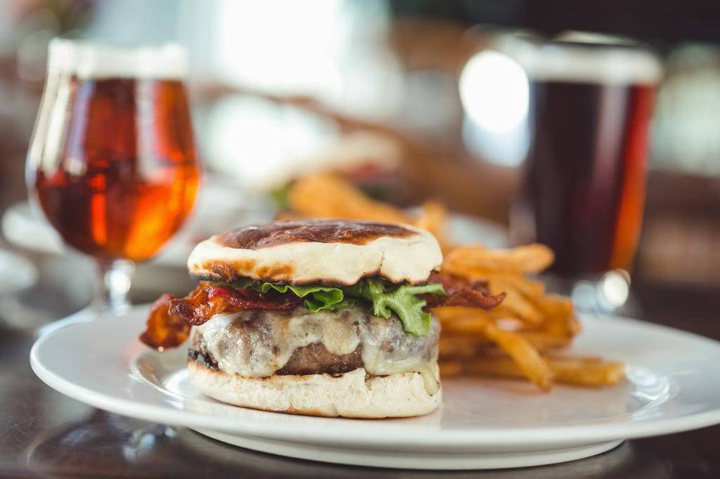 Windjammer Restaurant | restaurant | 1076 Williston Rd, South Burlington, VT 05403, USA | 8028626585 OR +1 802-862-6585