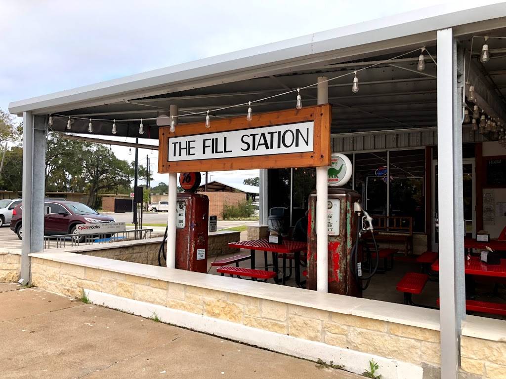 The Fill Station | restaurant | 127 Parking Way St, Lake Jackson, TX 77566, USA | 9792928280 OR +1 979-292-8280