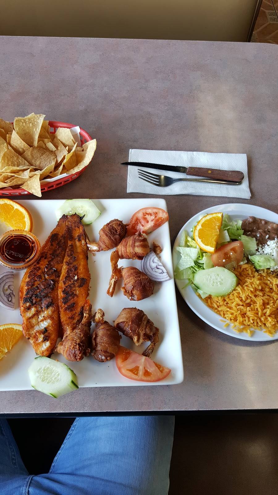 Mariscos King Fish | restaurant | 1324 W Francisquito Ave, West Covina, CA 91790, USA | 6269176496 OR +1 626-917-6496